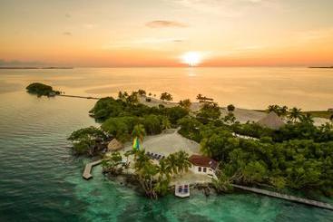 استراحتگاه Royal Belize