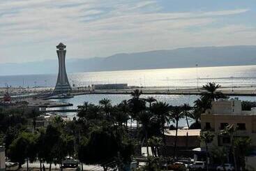 تختخواب و صبحانه Aladnan