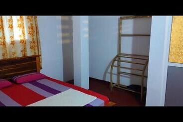 호텔 Summer House Surf Inn