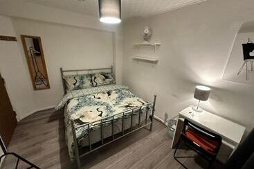 膳宿费 Bishops House R1