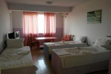 בית מלון כפרי Complex Exotica