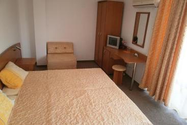 هتل Europa Guest House