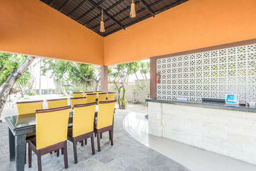 هتل Kampoeng Nelayan Resto And Villa