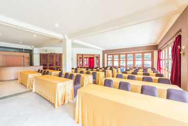 هتل Kampoeng Nelayan Resto And Villa