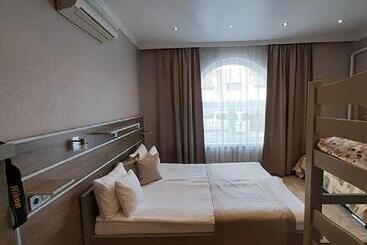 Отель Marvany Panzio