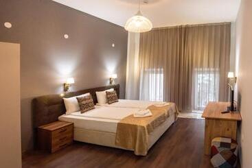 فندق Monte Cristo