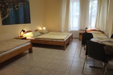 هتل Rugby Club Hostel
