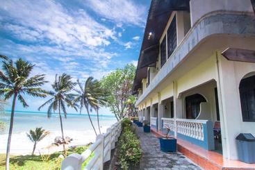 هتل Tanjung Pesona Beach Resort & Spa
