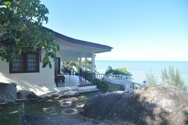 هتل Tanjung Pesona Beach Resort & Spa