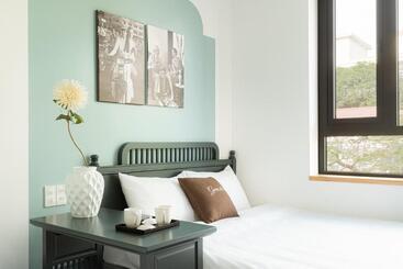 هتل Gare D 47 Homestay/