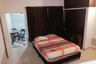 בית מלון כפרי Low Cost