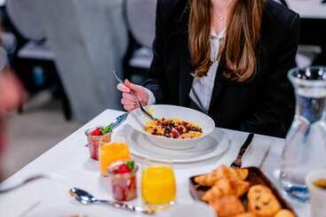 酒店 The Freddie Mercury