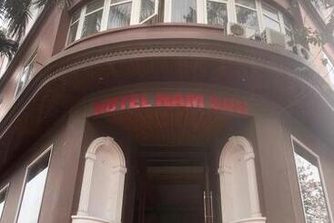 هتل آپارتمان Nam Sơn