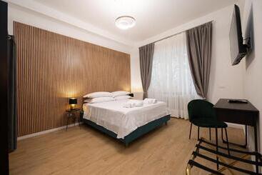 پانسیون Domus Vatican Holiday