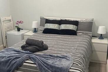 Апарт-отель Acton Vale