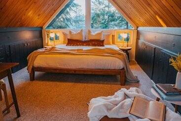 Bed and Breakfast Lightfoot Cabin