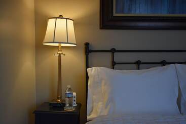 住宿加早餐  The Trott House Inn