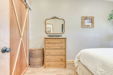 بيت ريفى Cozy Dillon Retreat: Fireplace, Mountain Views!