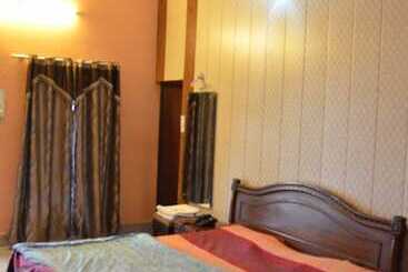 בית מלון כפרי Alaknanda