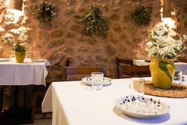 Отель Can Colom