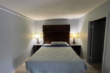 酒店 Lamplighter Inn By Oyo Charlotte Airport Area