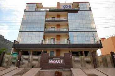 Fabhotel Mascot Treo