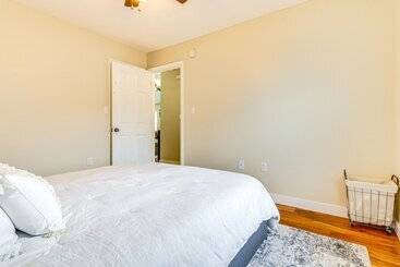 茅舍 Pet Friendly Home W/ Yard   8 Mi To Perdido Keys!