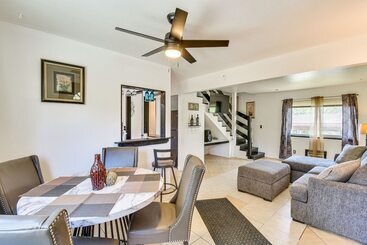 별장 Pet Friendly Valley Springs Retreat W/ Fire Pit!