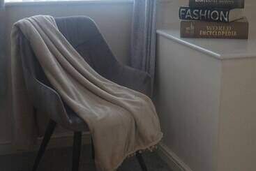 إقامة Bolton 2bedroom 2bathroom Parking