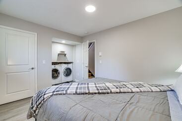 קוטג'' Stylish Tobyhanna Home W/ Fire Pit + Lake Access!