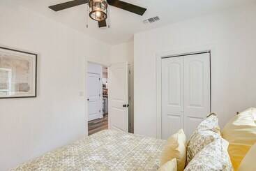 קוטג'' Winnsboro Barndominium W/ Fire Pit & Large Deck!