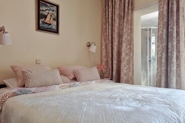 ベッドアンドブレックファースト Guesthouse Villa Mlini