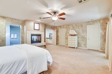 茅舍 Expansive Peoria Home W/ Pool + Outdoor Kitchen!