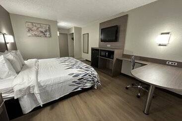 酒店 Hometowne Studios By Red Roof Richmond, Va   W Broad St