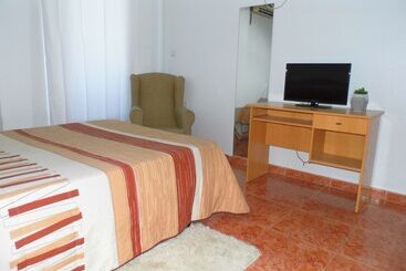 هتل Y Restaurante Costas