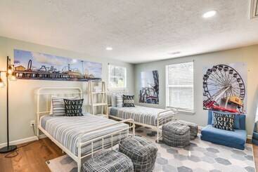 茅舍 Hot Tub & Yard: Jimmy Buffet Themed Galveston Home