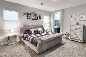 קוטג'' Marana Home W/ Pool Access & Mountain Views!