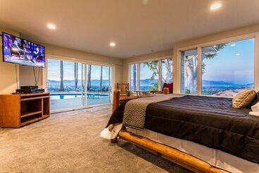 کلبه Oak Hills By Avantstay Panoramic View, Pool, Spa