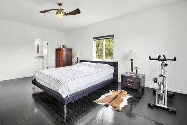 کلبه Pacific View By Avantstay Original Artist S Home