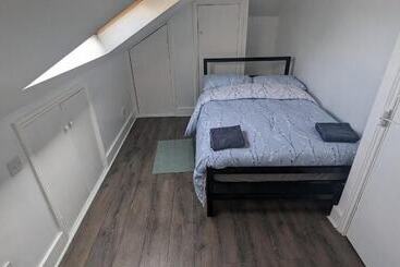 レジデンス Rahal Outram