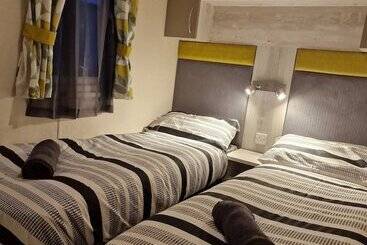 リゾートホテル Bird Lake Pastures 2 Bedrooms 2 Baths