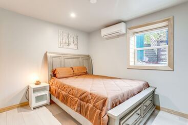 کلبه Seattle Sanctuary W/ Sweeping Views, Walk To Beach