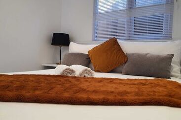 茅舍 Stunning 1 King Bed Cabin In Grays