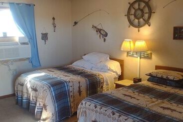 The Yucca Motel And Cabins