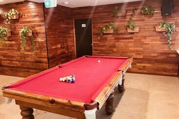 Down Under Hostels   Surfers Paradise