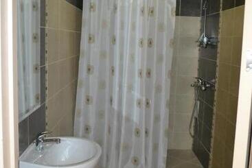 Отель Alexander