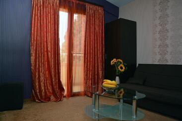 酒店 Eleganza Family