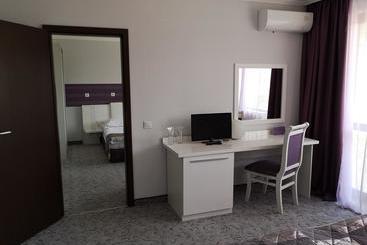 هتل Enira Spa