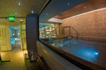 هتل Enira Spa