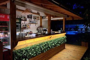 Отель Saint George Family